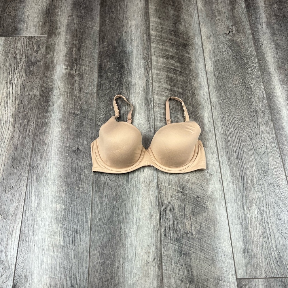 32DD VS Nude Demi Bra